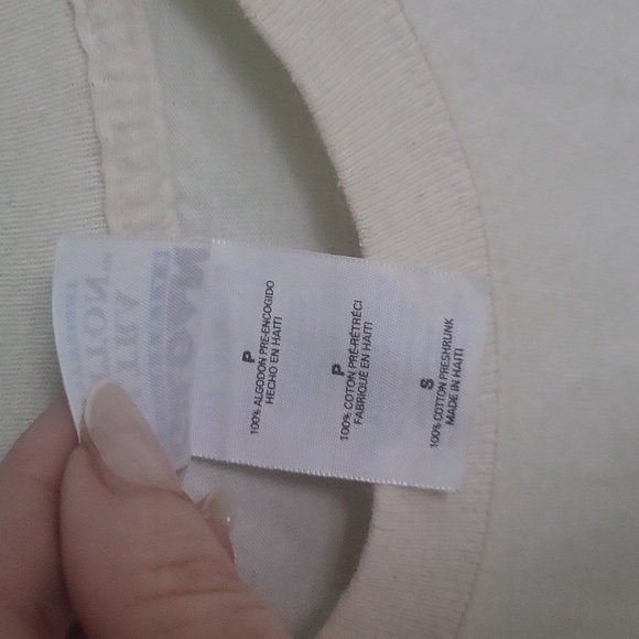 Women's short sleeved t shirt with weiner dog Gildan🐾 - Picture 3 of 5